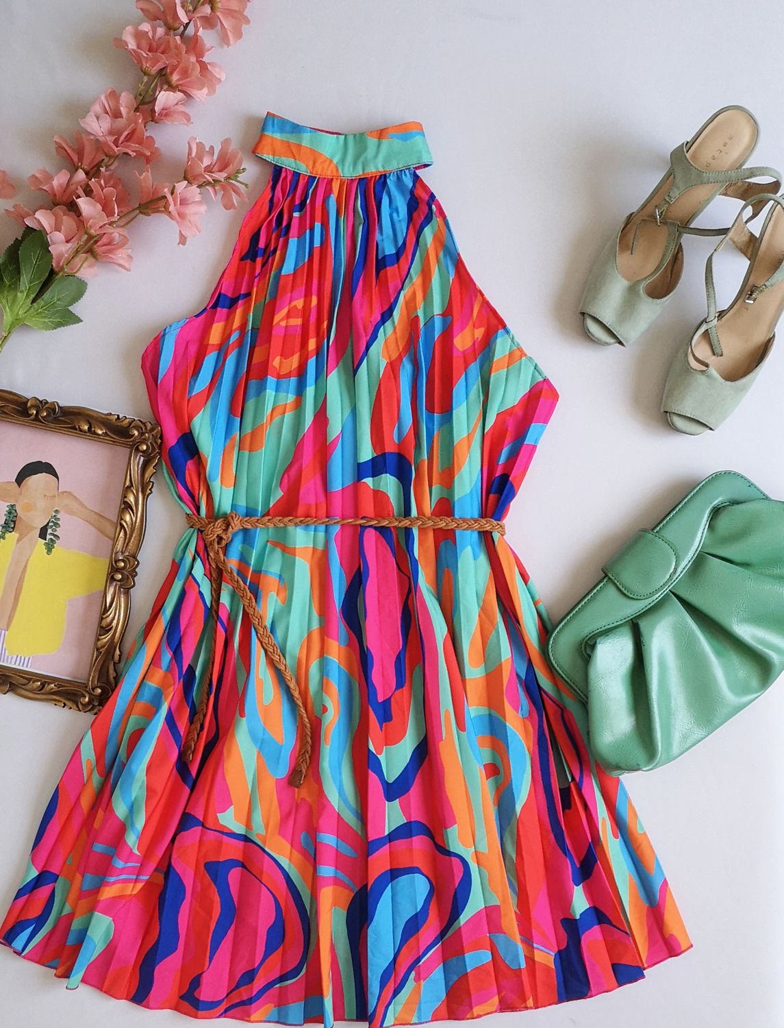 VESTIDO HALTER INCLUYE CINCHO