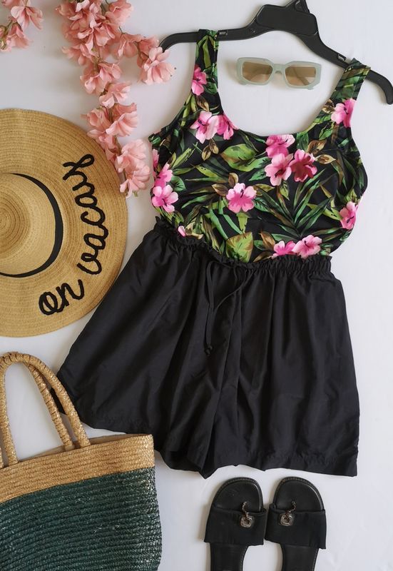 TRAJE DE BAÑO CON SHORT