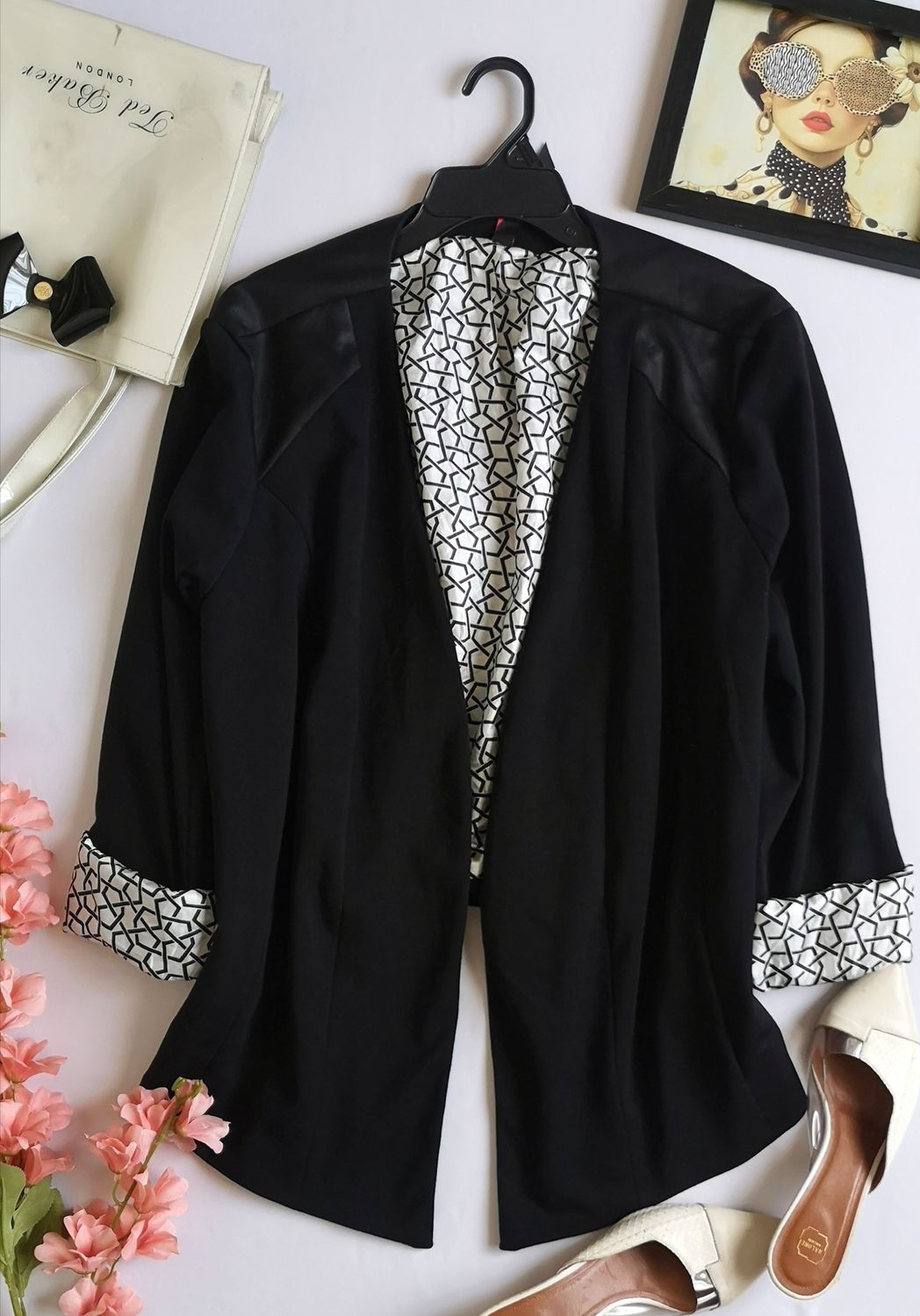 CHAQUETA ASIMÉTRICA