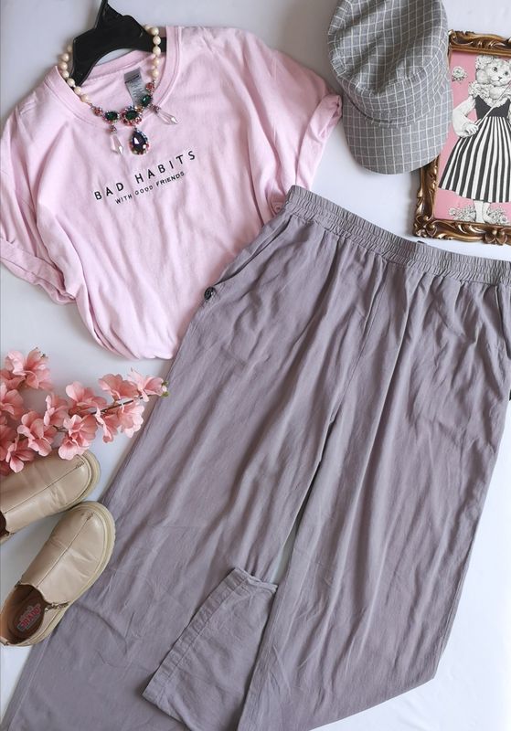 PALAZZO CON BOLSAS A LOS LADOS Y BLUSA DE ALGODÓN