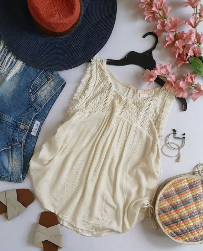 BLUSA INCLUYE PULSERAS 