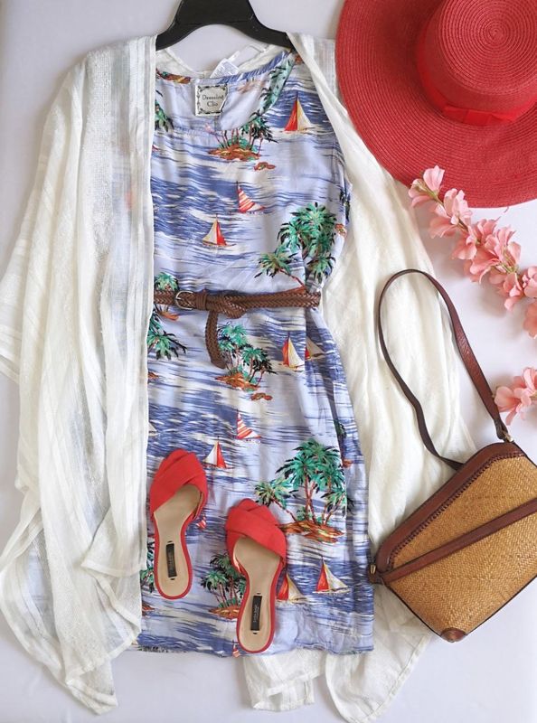 VESTIDO CORTE RECTO CON KIMONO