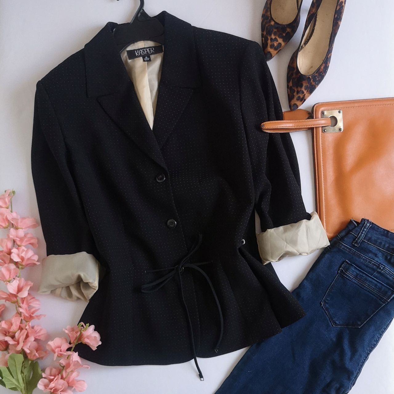 BLAZER CON CINTA EN LA CINTURA 