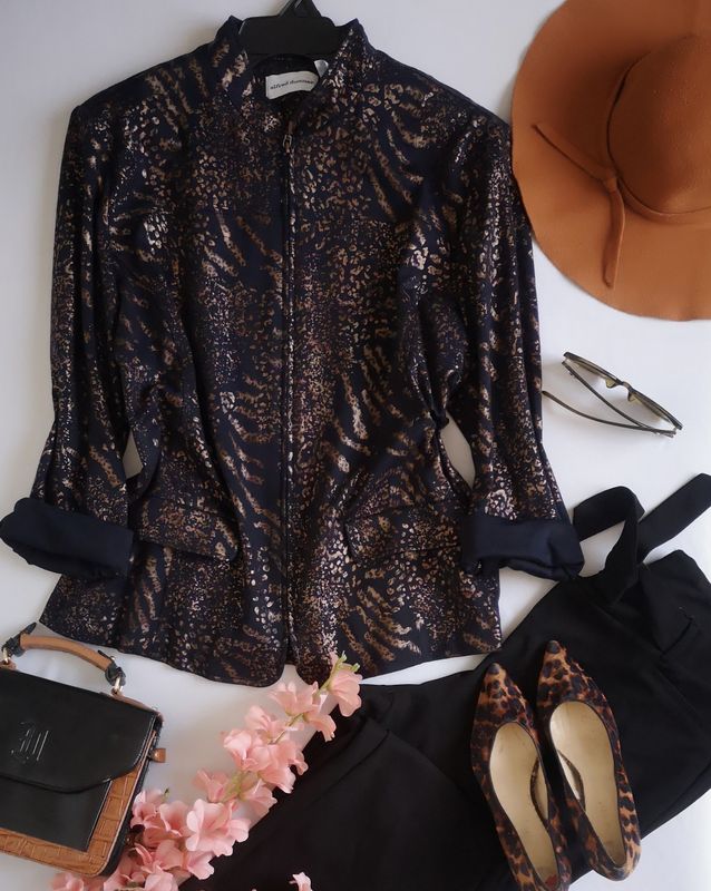 CHAQUETA CON ZIPPER