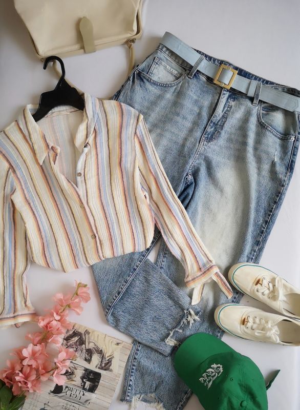 JEANS DE ALGODÓN CON BLUSA CORTA ⚓