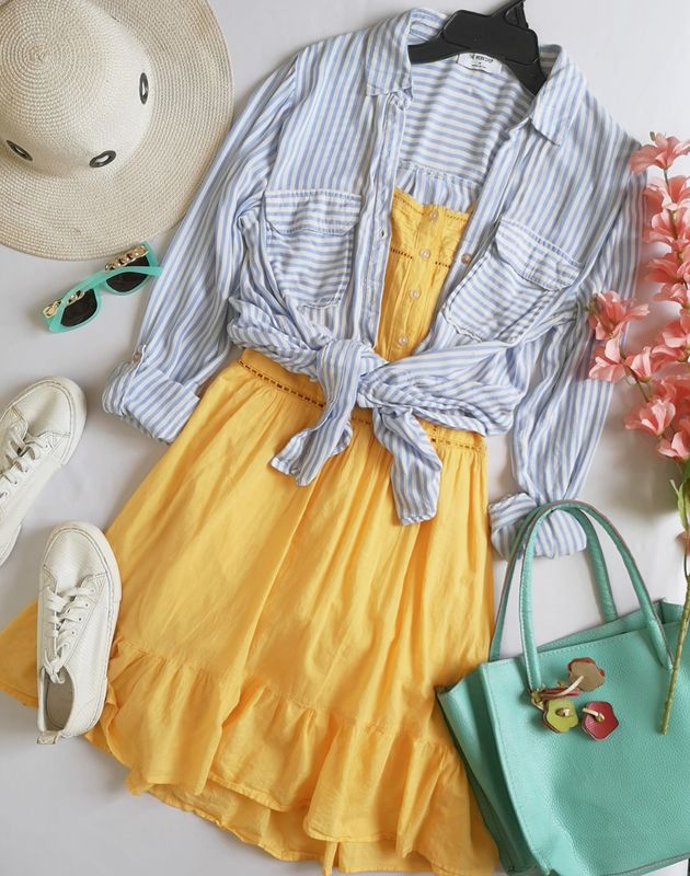 BLUSA CON BOLSAS ADELANTE Y VESTIDO DE TIRANTES ⚓