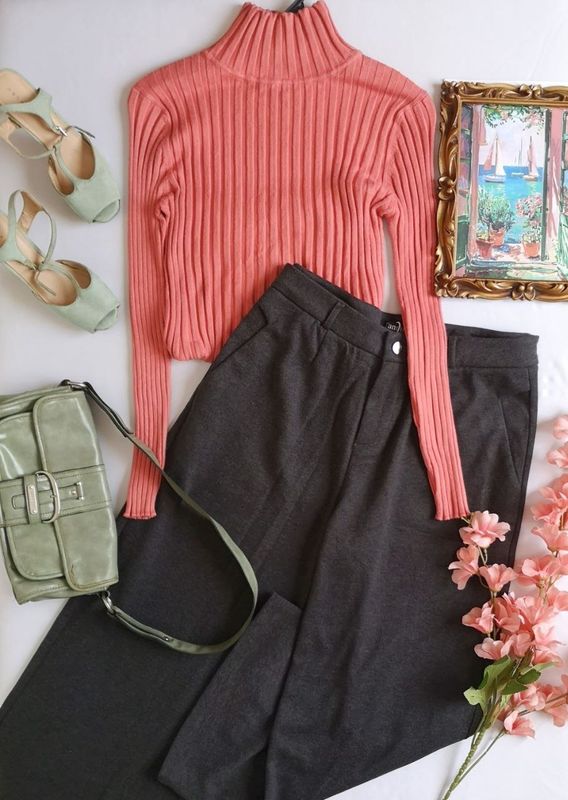 BLUSA ACANALADA CON PANTALÓN CULOTTE NUEVO
