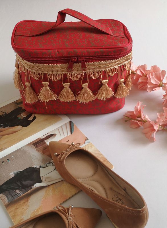 CARTERA PORTA MAQUILLAJE