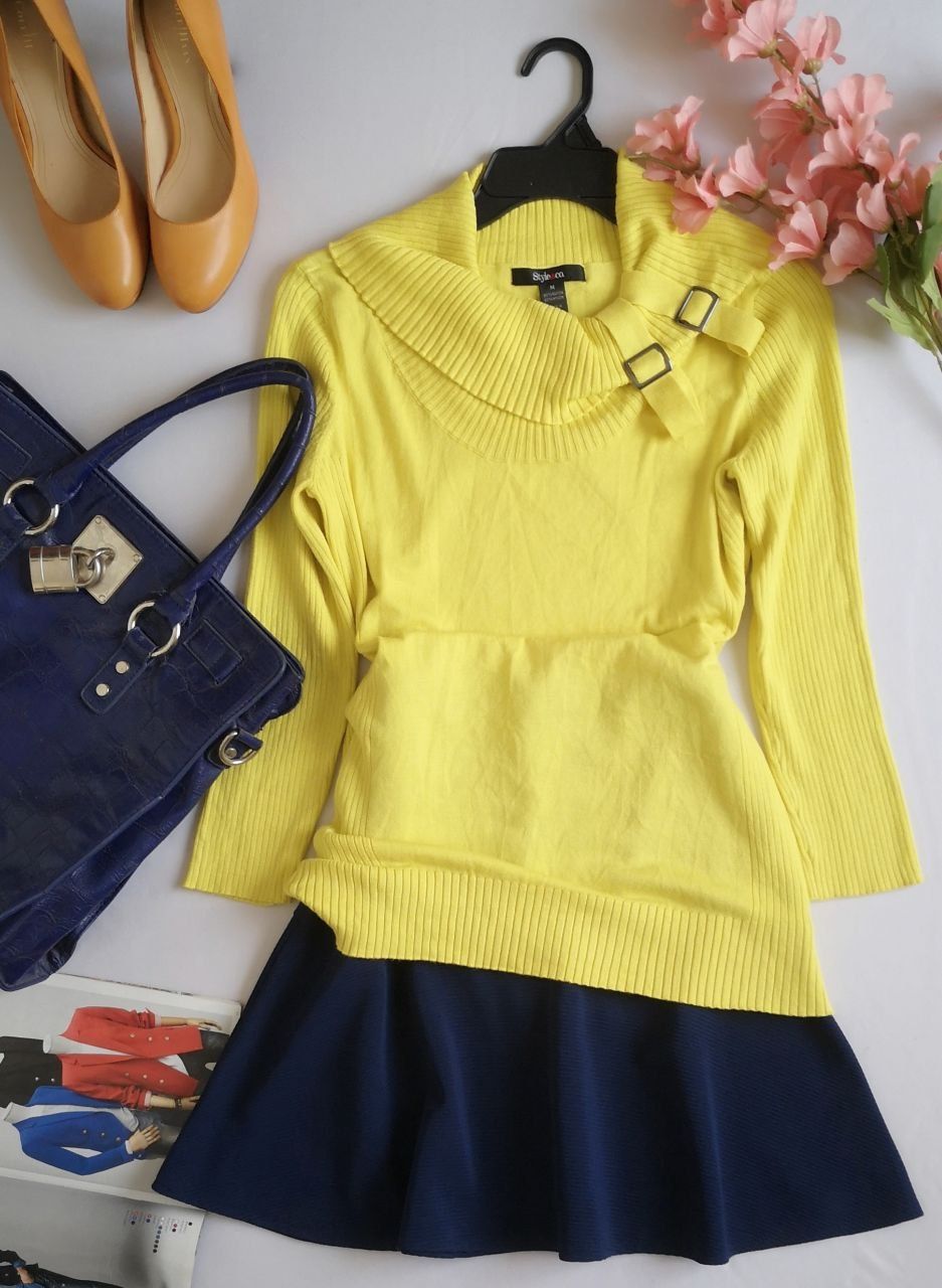 BLUSA CUELLO ANCHO CON FALDA CAMPANA 