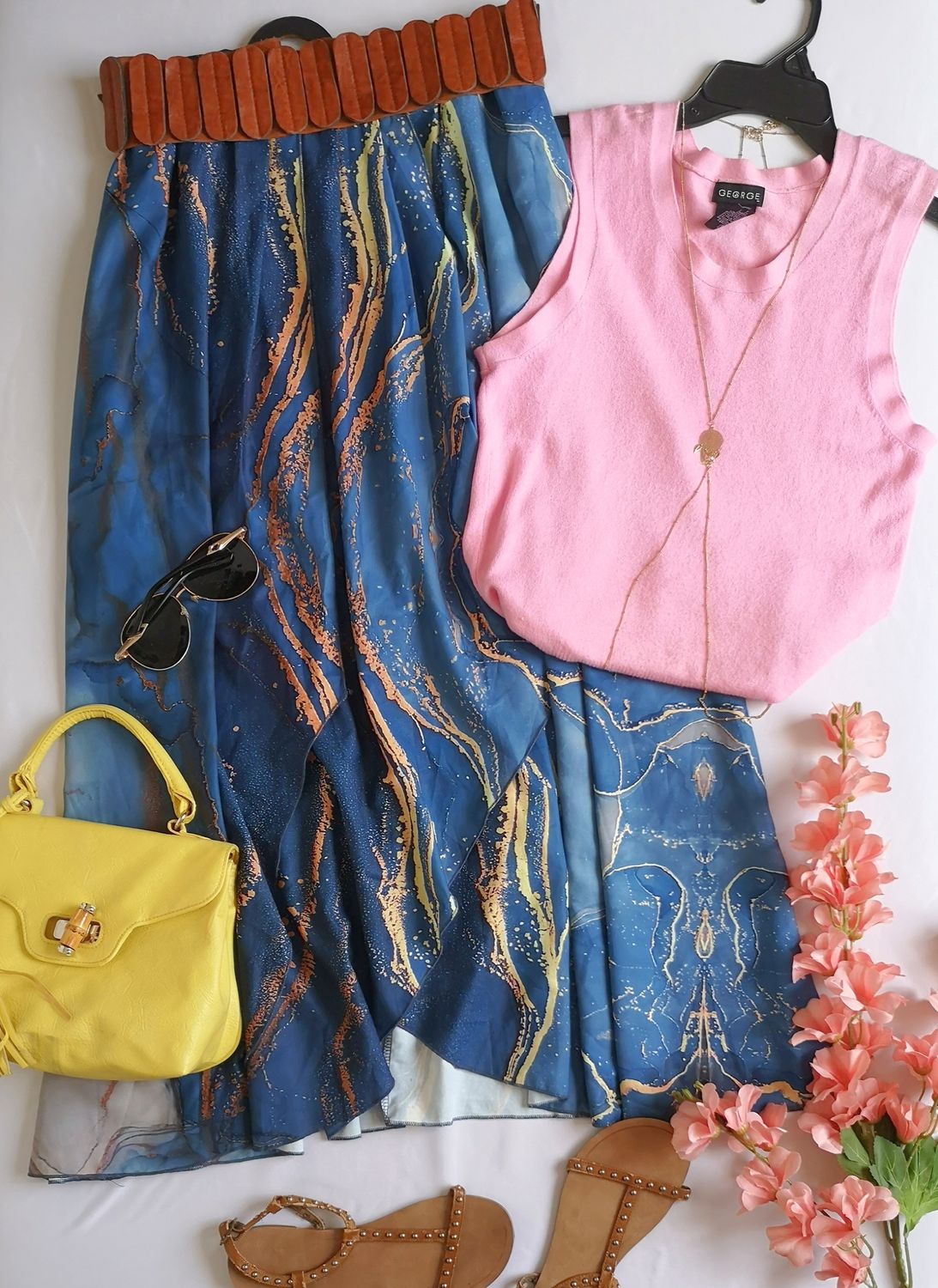 FALDA LARGA ASIMÉTRICA Y BLUSA CUELLO REDONDO ⚓