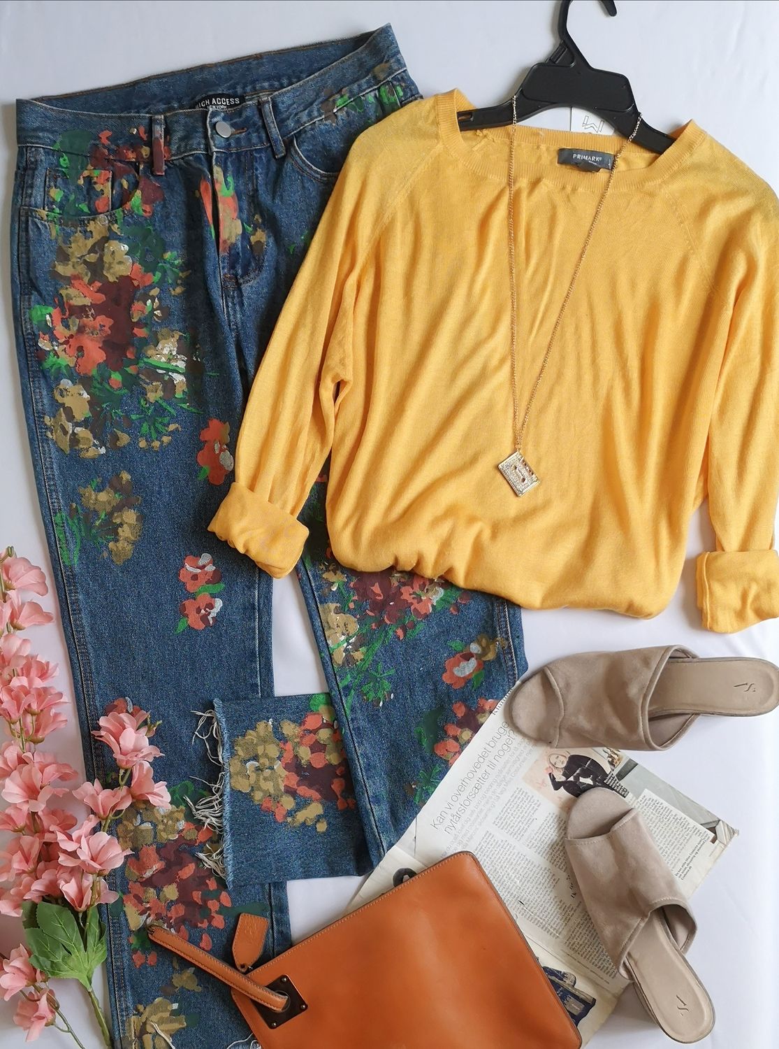 JEANS PINTADO Y BLUSA TELA SUAVE