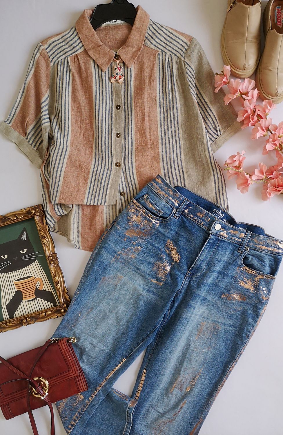 JEANS BOYFRIEND Y BLUSA TIPO LINO