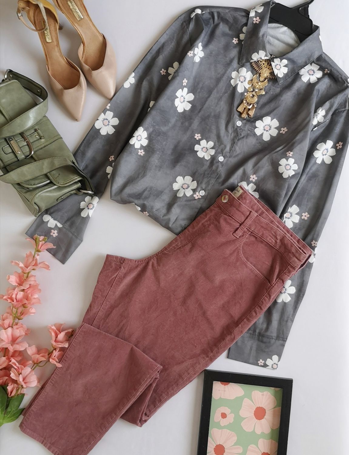 PANTALÓN DE CORDUROY SUAVE Y BLUSA MANGA LARGA 