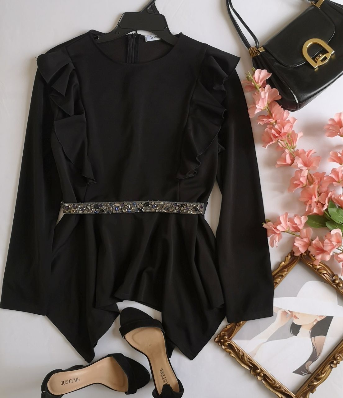 BLUSA PEPLUM ASIMÉTRICA INCLUYE CINCHO ⚓