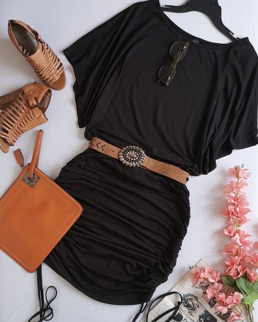 VESTIDO CORRUGADO DE LOS LADOS 
