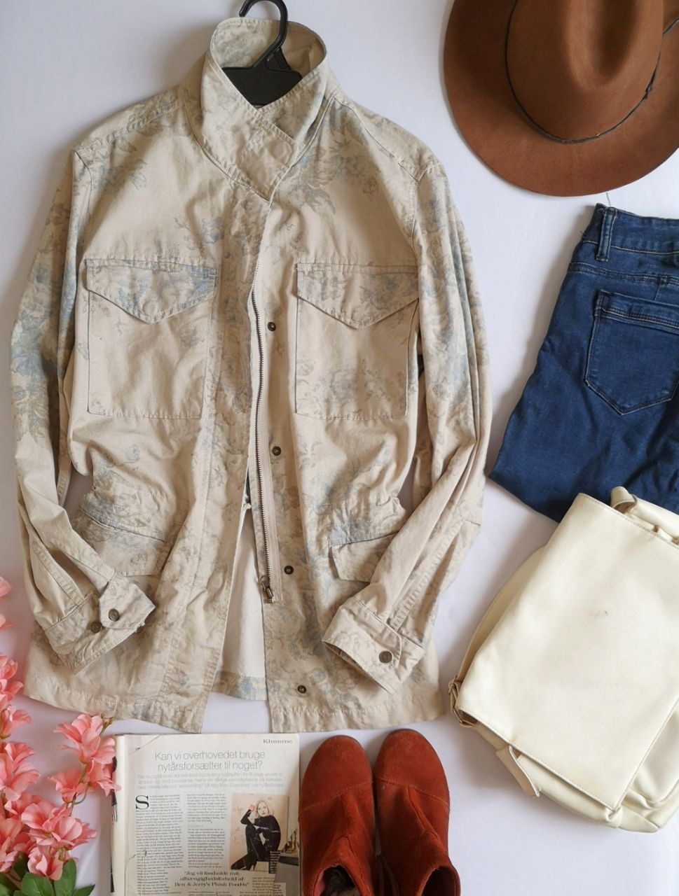 JACKET 
