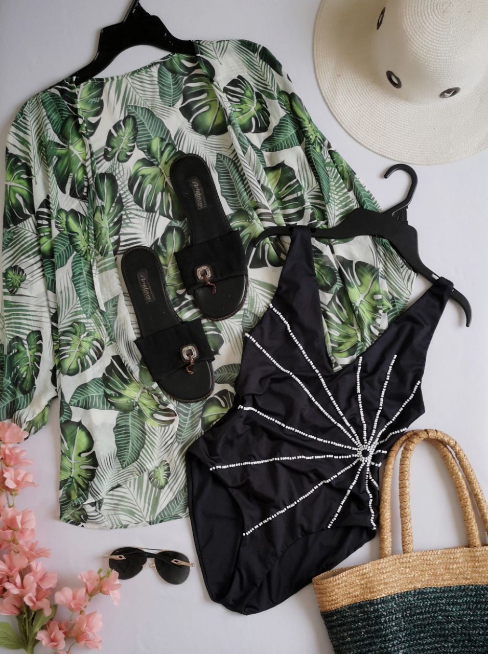 TRAJE DE BAÑO BORDADO CON KIMONO 