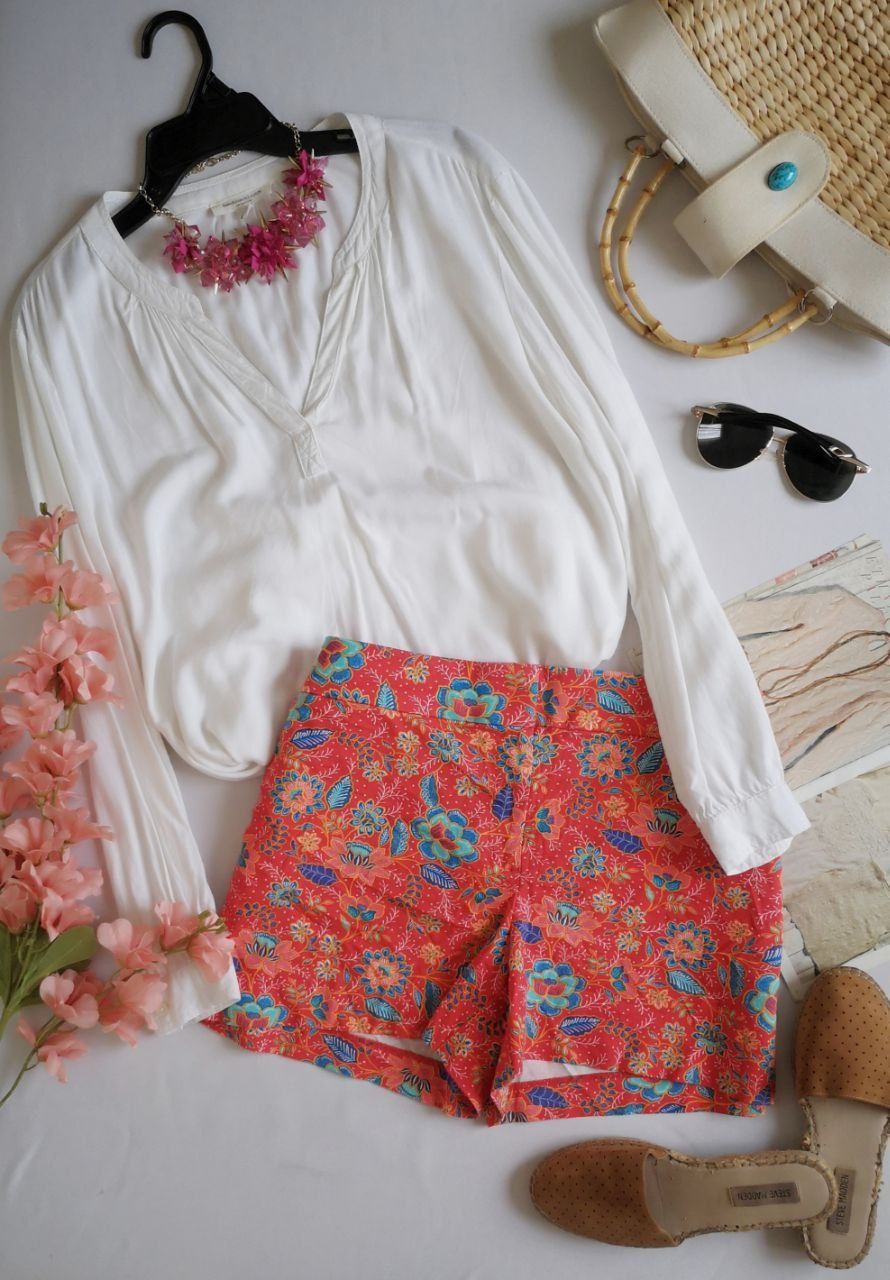 SHORT CON BOLSAS Y BLUSA MANGA LARGA 