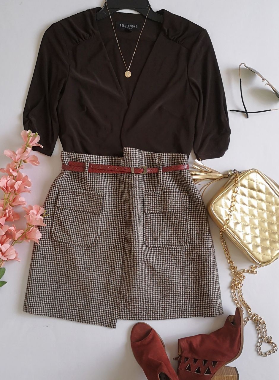 BLUSA CORTA CON FALDA ASIMÉTRICA ⚓