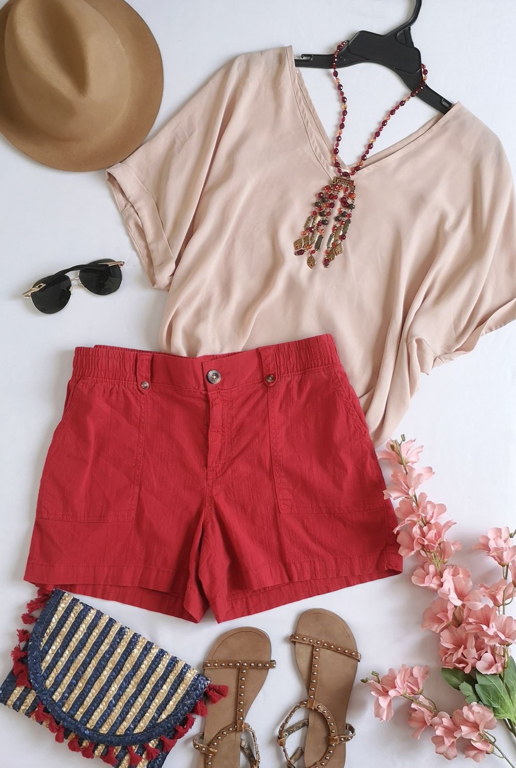SHORT CON BOLSAS Y BLUSA DE CHIFÓN ❤️