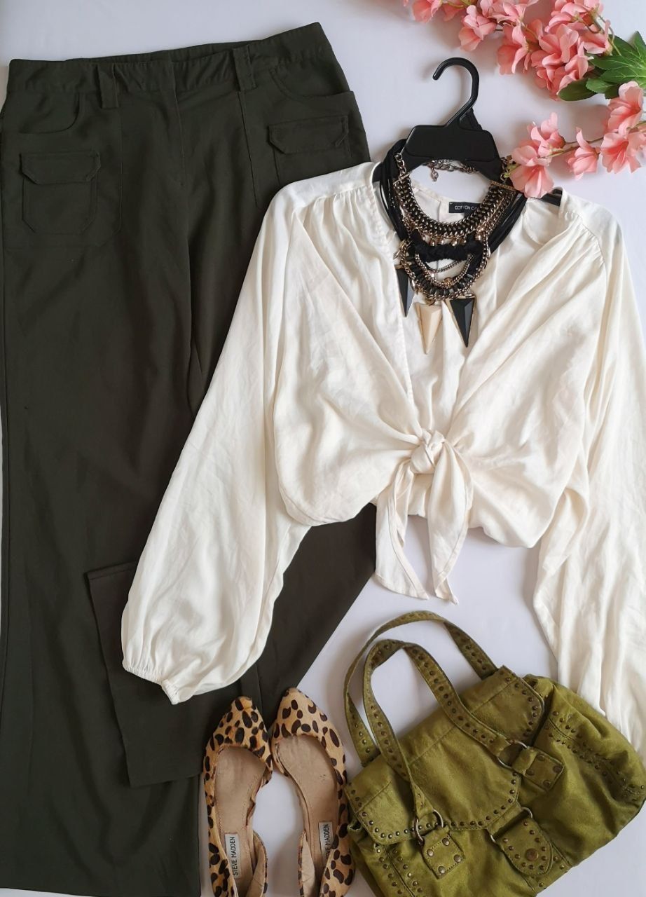 BLUSA CON NUDO Y PANTALÓN CON BOLSAS ADELANTE ⚓