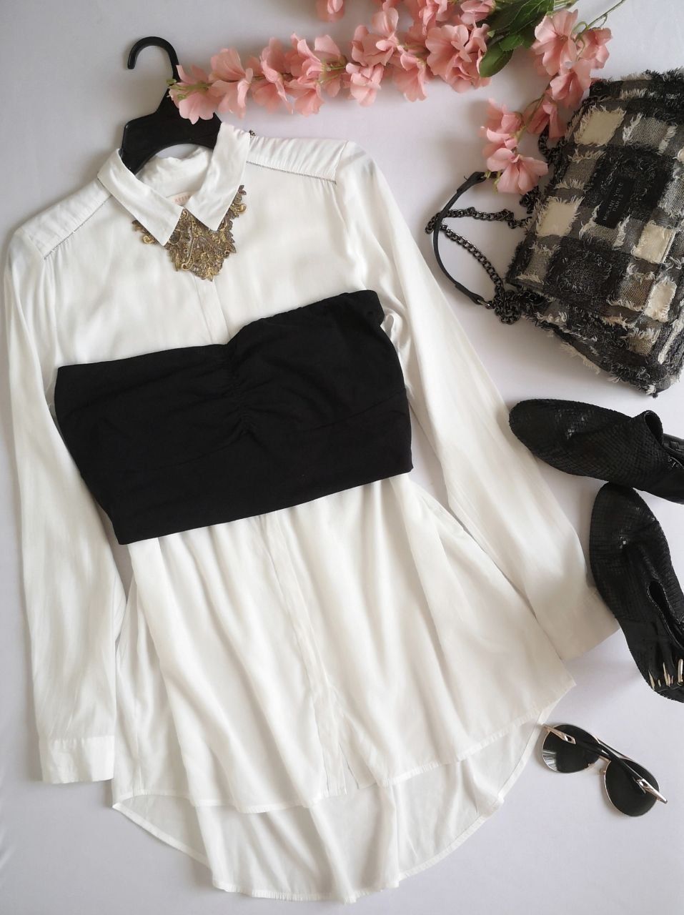 BLUSA LARGA CON BLUSA STRAPLESS 