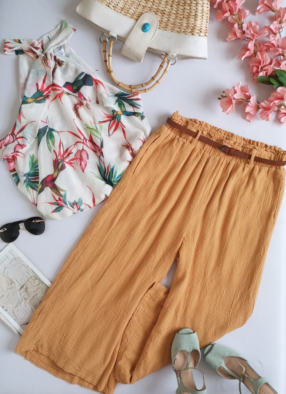 BLUSA TIPO HALTER CON PALAZZO CORTO 