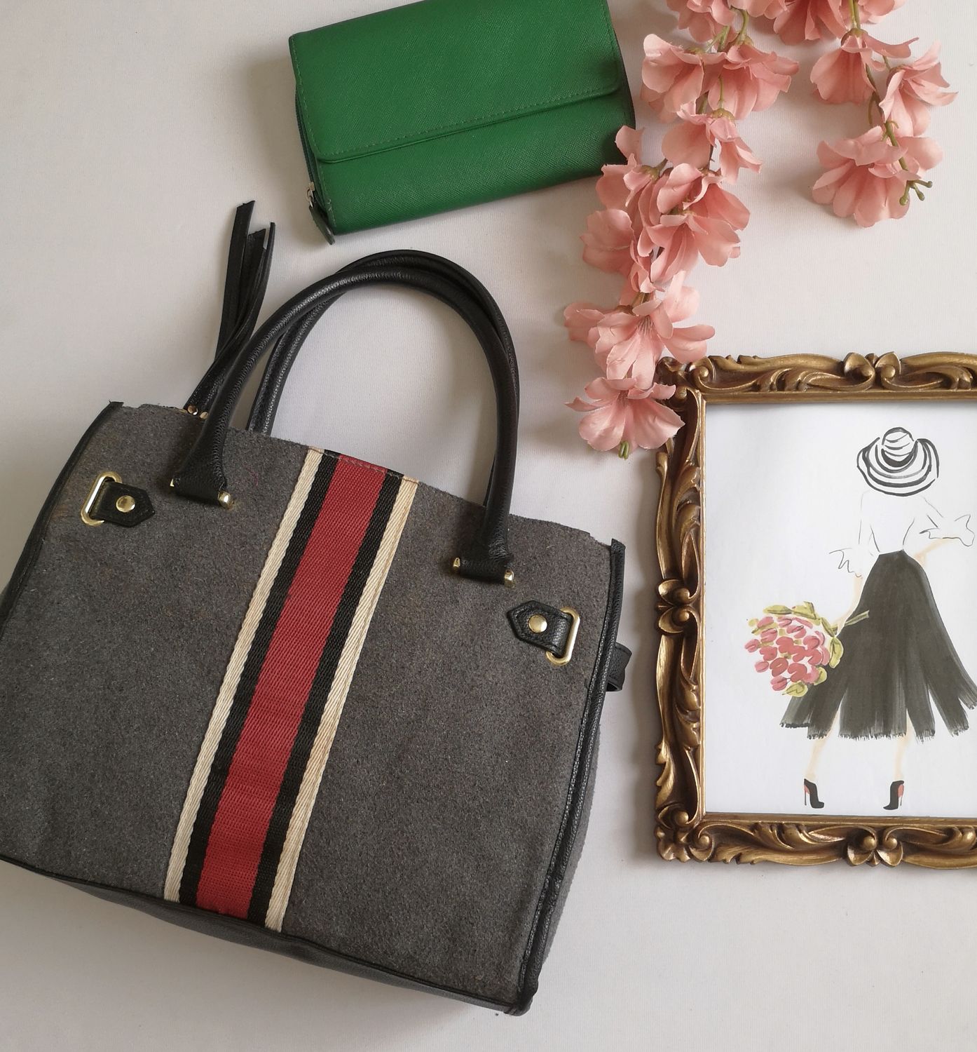 CARTERA ESTILO CUADRADO