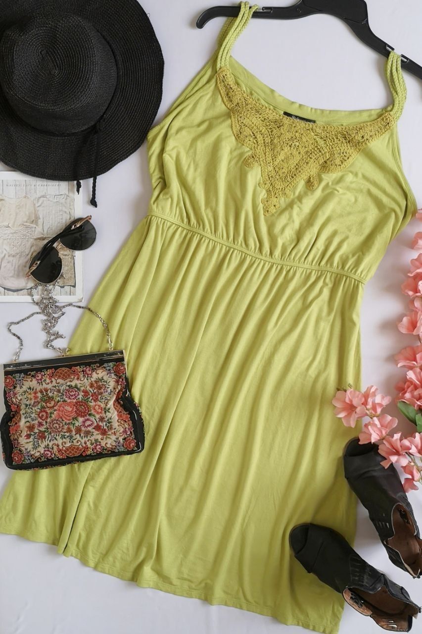 VESTIDO DE TIRANTES 