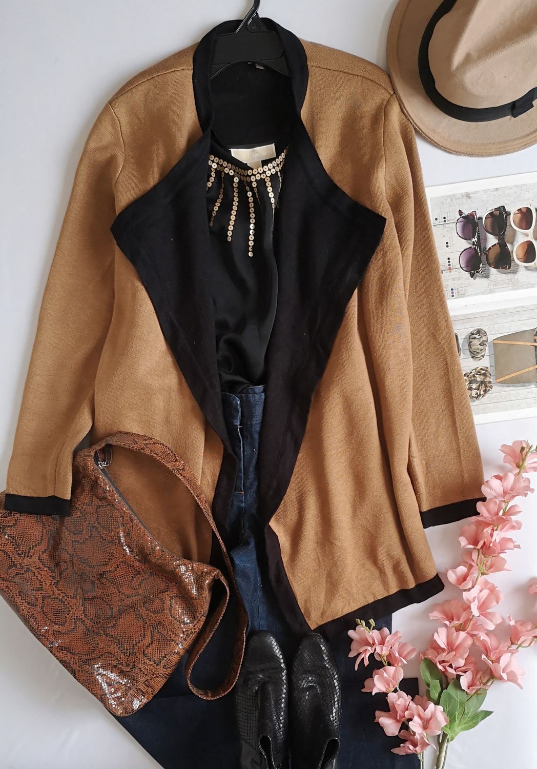 CHAQUETA Y BLUSA TIPO SEDA