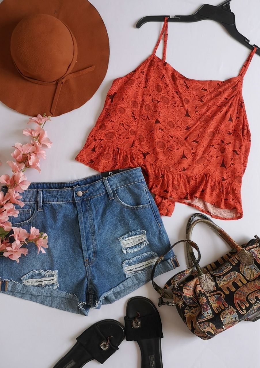 BLUSA CORTA CON SHORT NUEVO ⚓