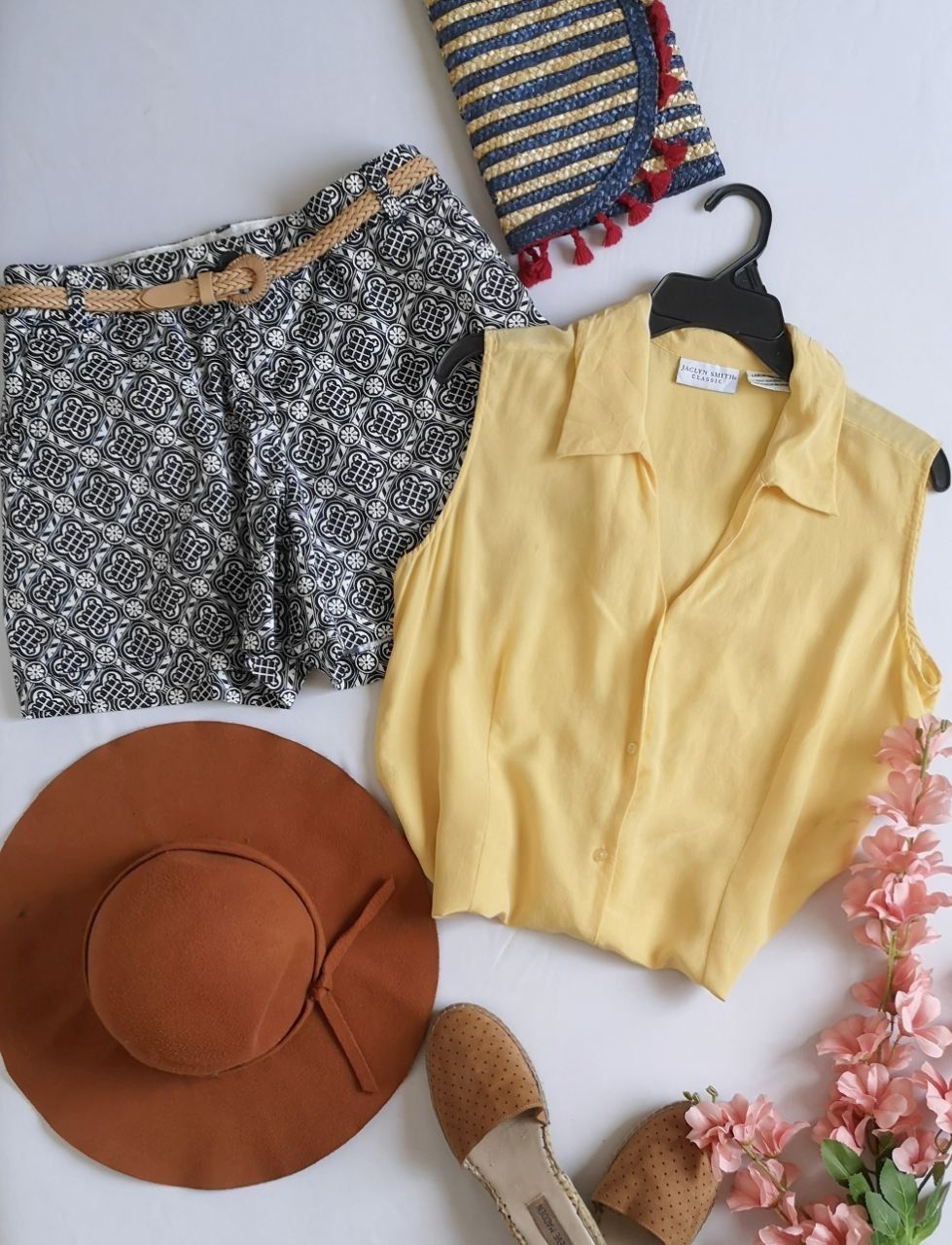 BLUSA DE SEDA &amp; SHORT CON BOLSAS 