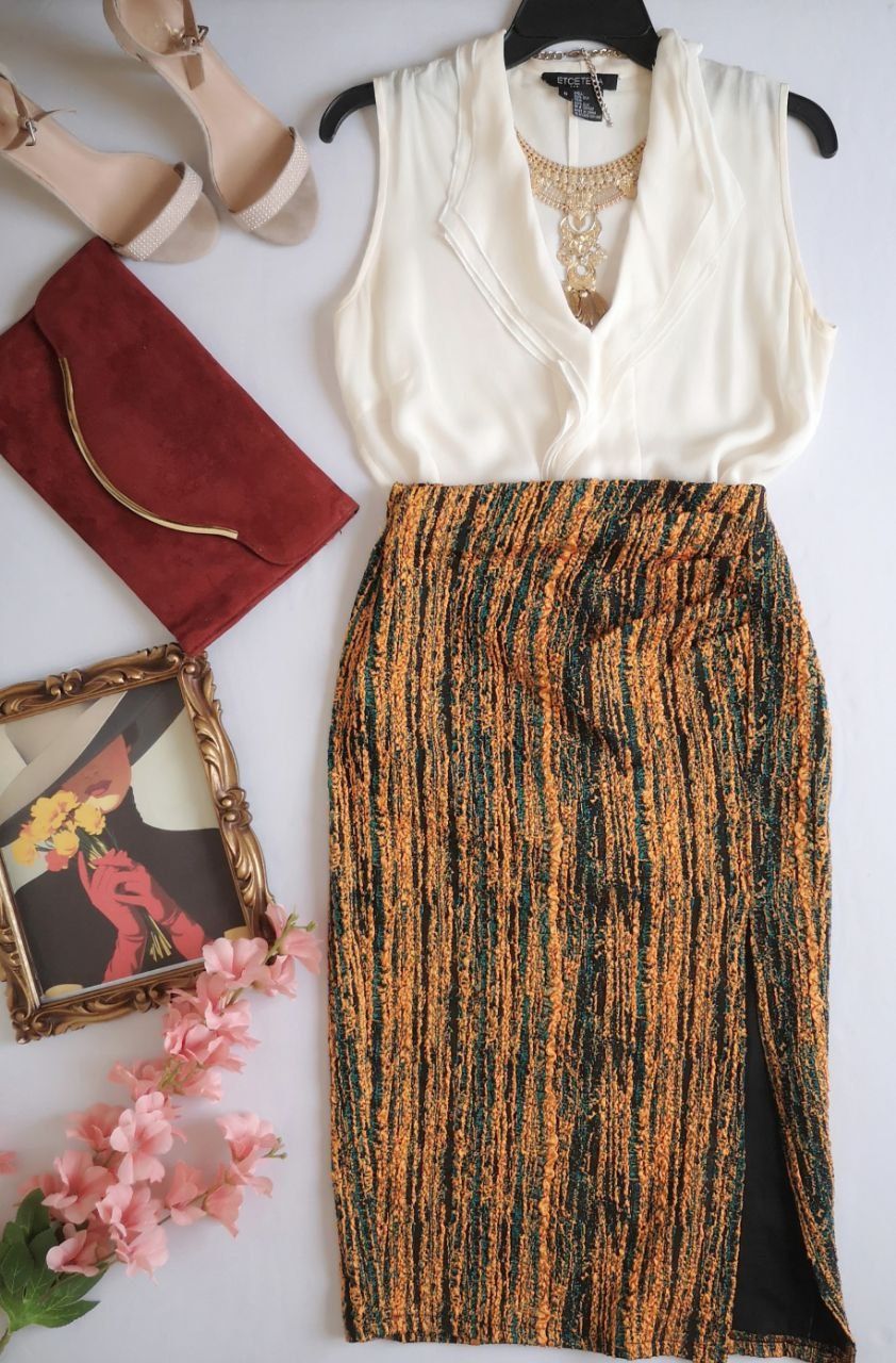 BLUSA DE SEDA CON FALDA ABIERTA DE UN LADO 