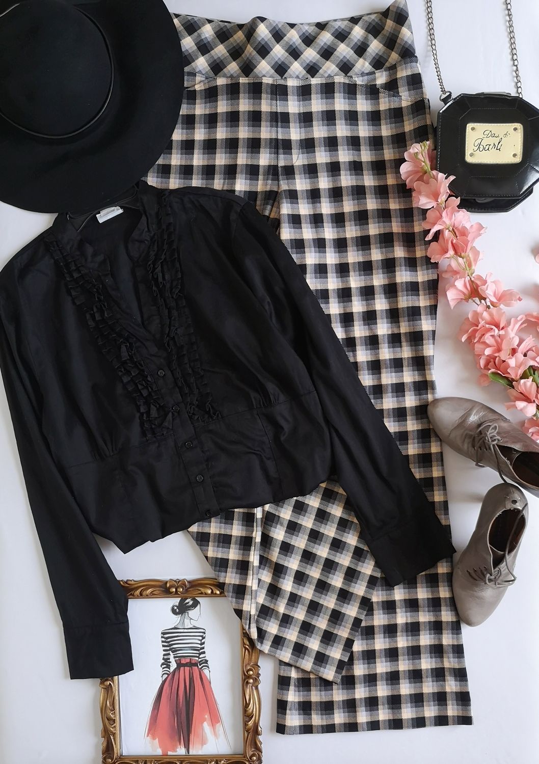 PANTALÓN CAMPANA Y BLUSA CON OLANES PEQUEÑOS