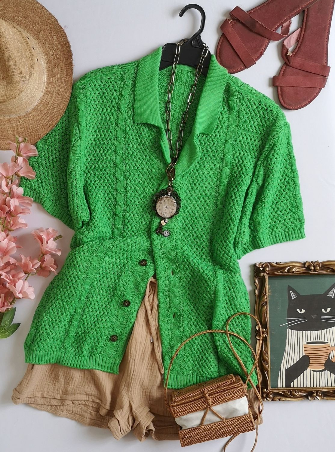 BLUSA LARGA TEJIDA Y SHORT