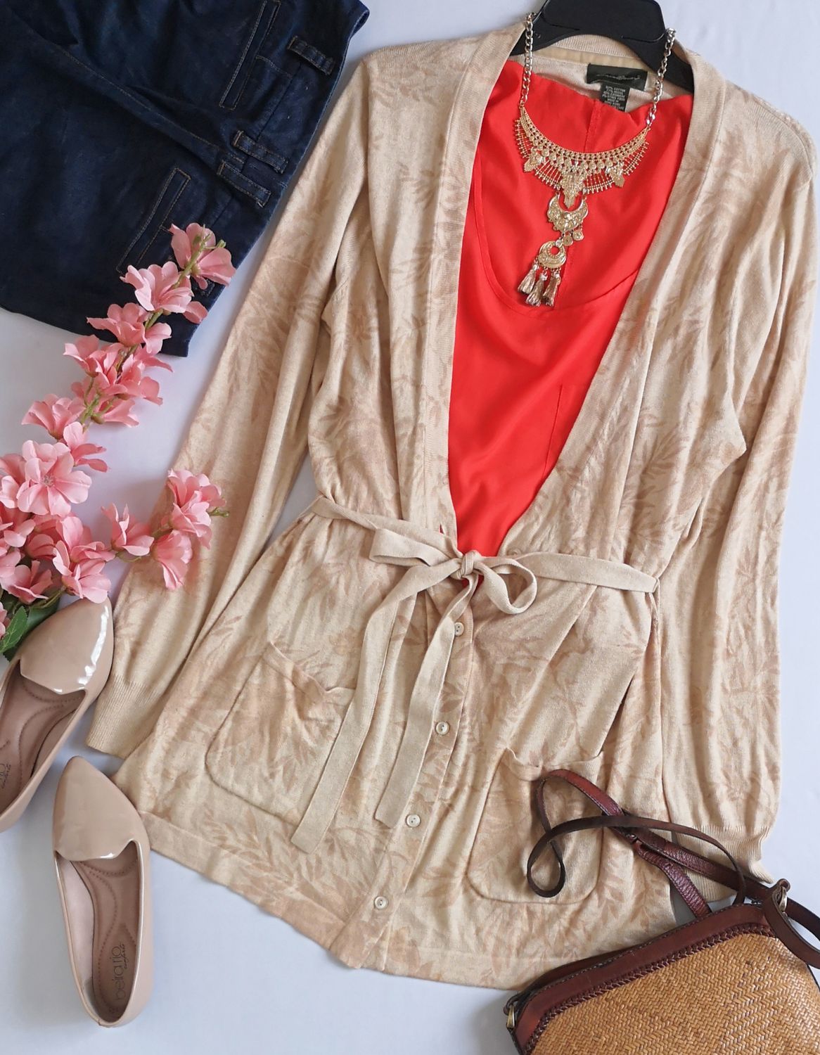 CARDIGAN CON CINTO Y BLUSA SIN MANGAS