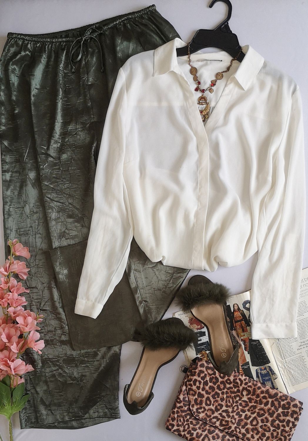 PANTALÓN TIPO SEDA Y BLUSA MANGA LARGA