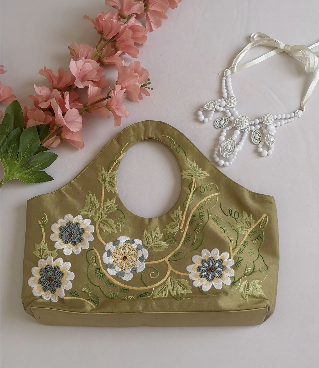 CARTERA BORDADA