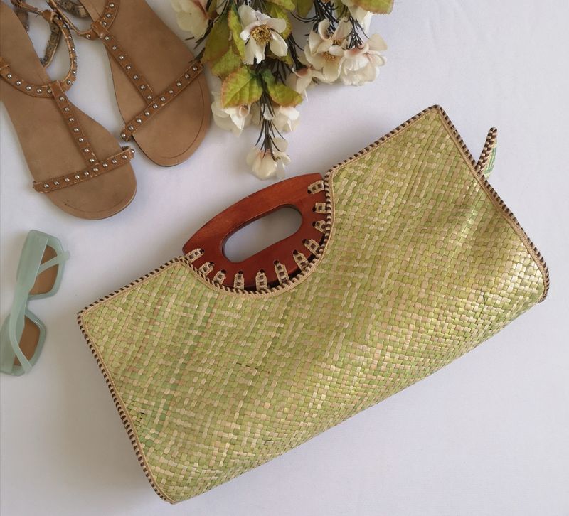 CARTERA DE MANO