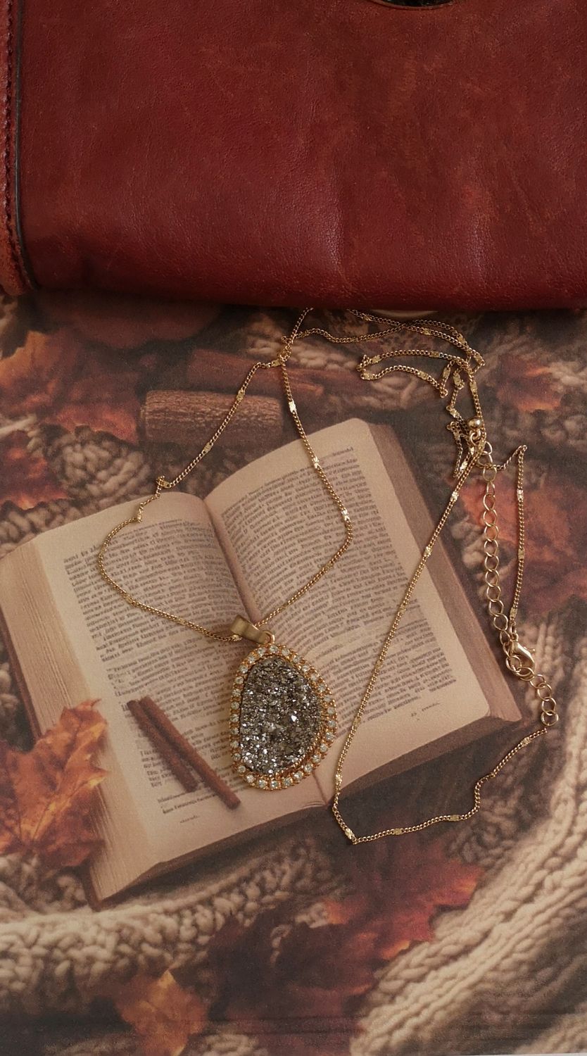 COLLAR