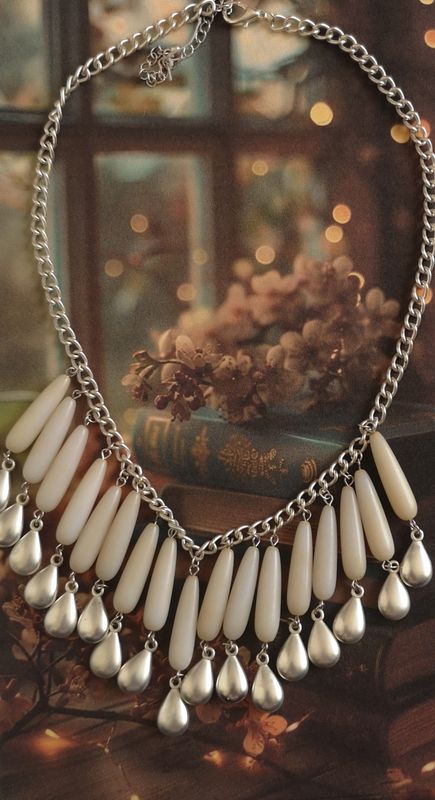COLLAR