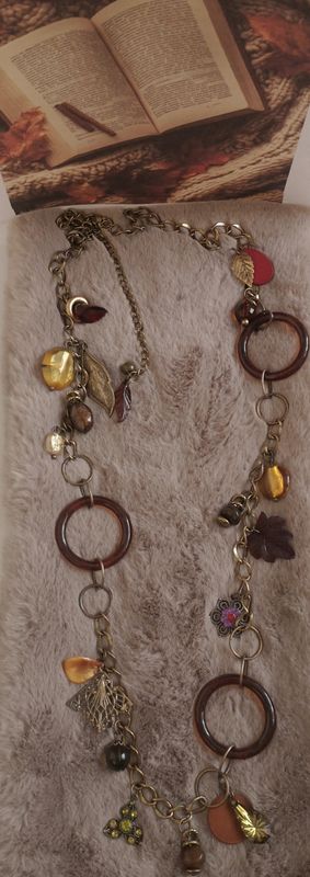 COLLAR