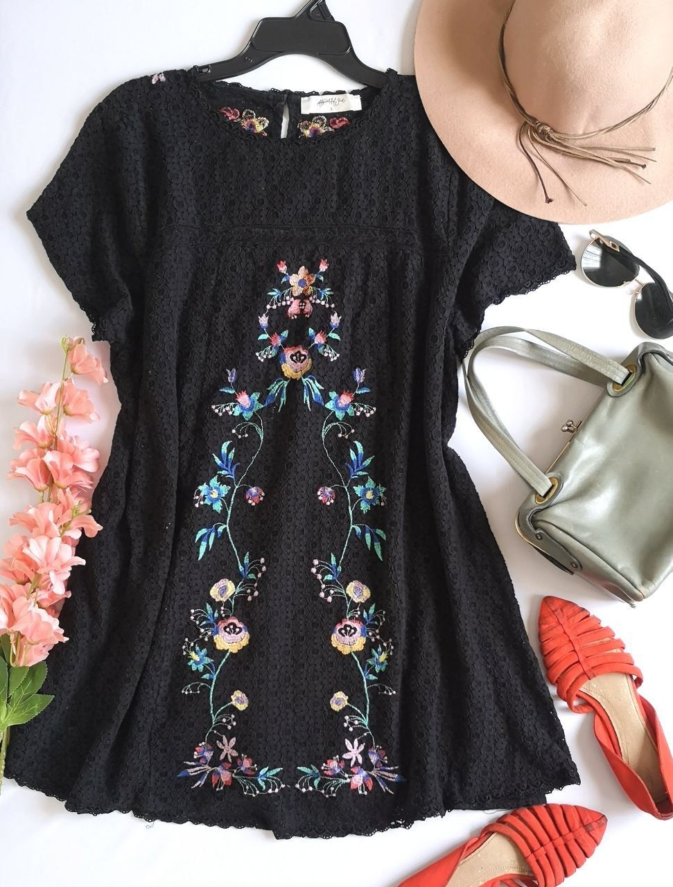 VESTIDO HOLGADO DE ENCAJE