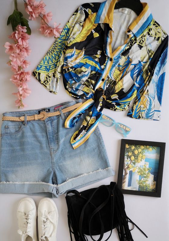 BLUSA TELA STRECH Y SHORT ⚓