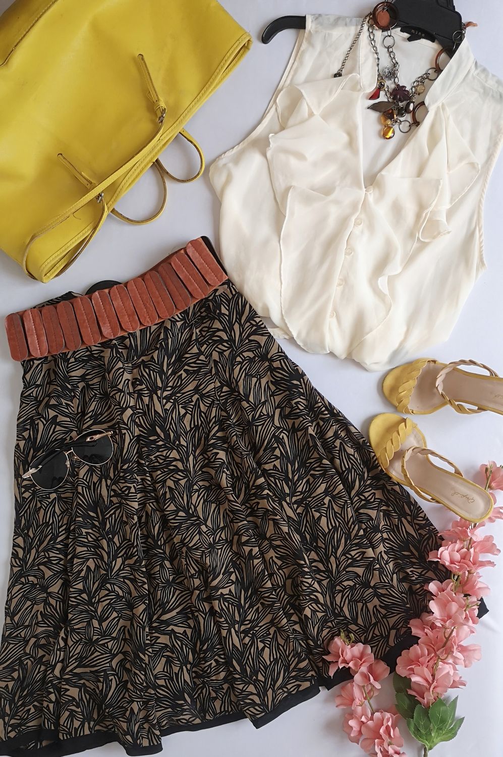 FALDA MIDI Y BLUSA DE CHIFÓN