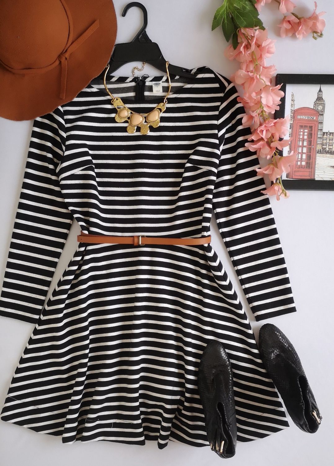 VESTIDO ESTILO CAMPANA ABAJO 💙