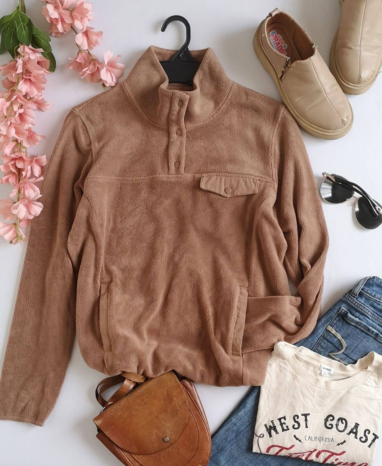 CHAQUETA CON BOLSAS