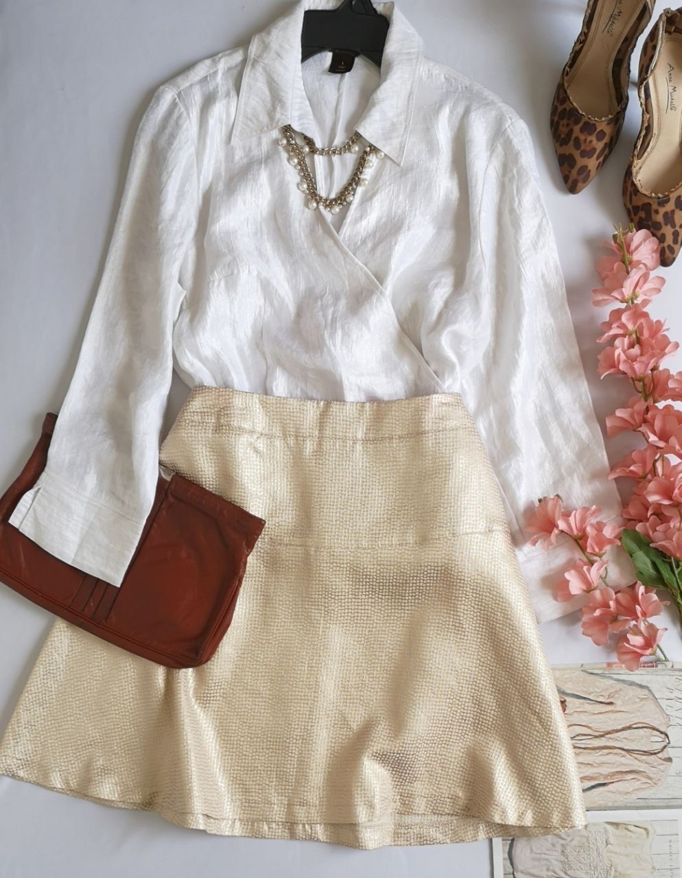 BLUSA TRASLAPADA ABIERTA CON FALDA TRASLAPADA NUEVA ⚓