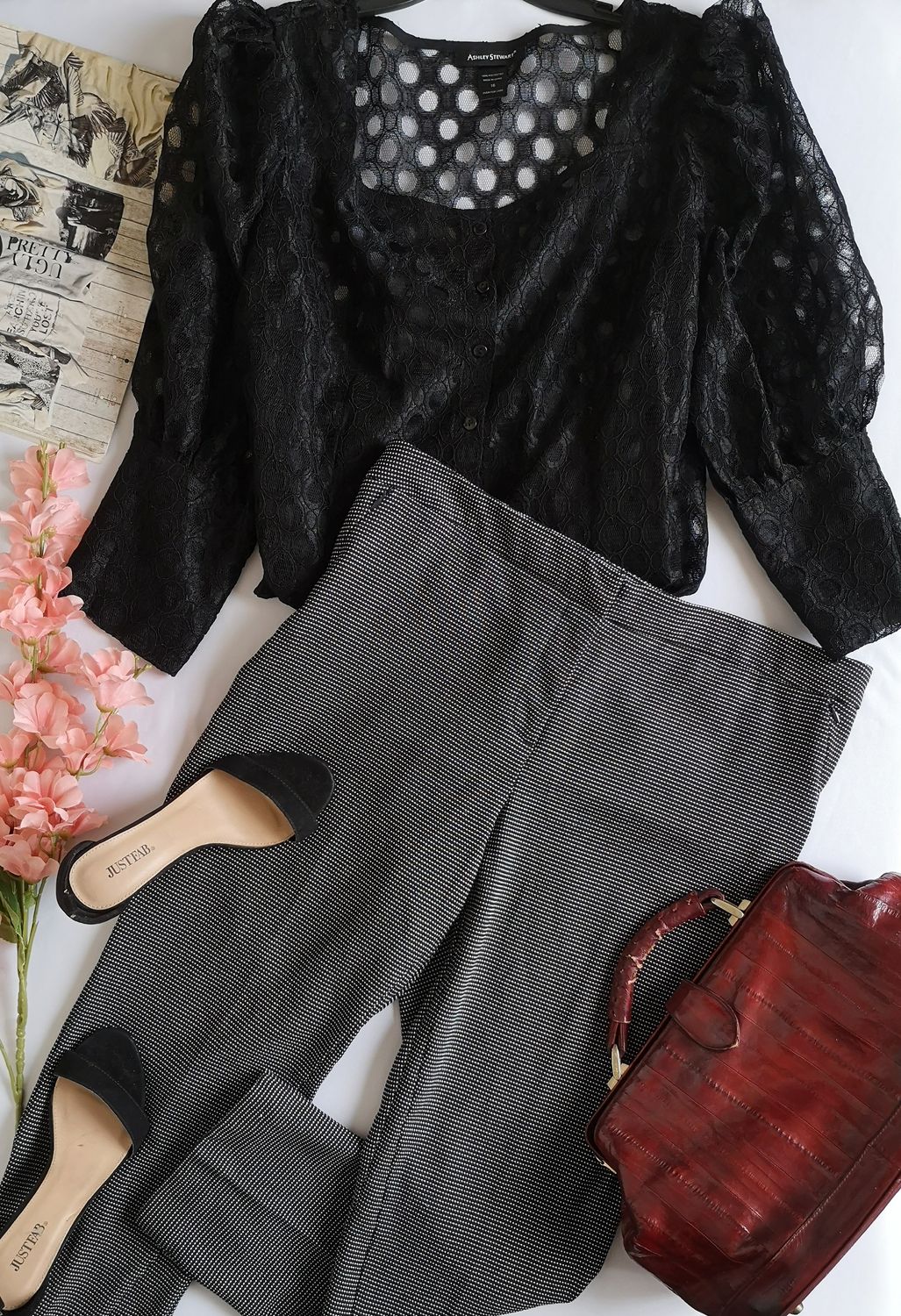 BLUSA MANGAS BOMBACHAS Y PANTALÓN CORTE RECTO