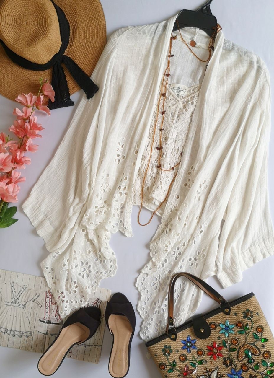 KIMONO BORDADO Y BLUSA TIPO CROCHET 